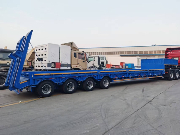  重型低平板半掛車(chē)廠(chǎng)家